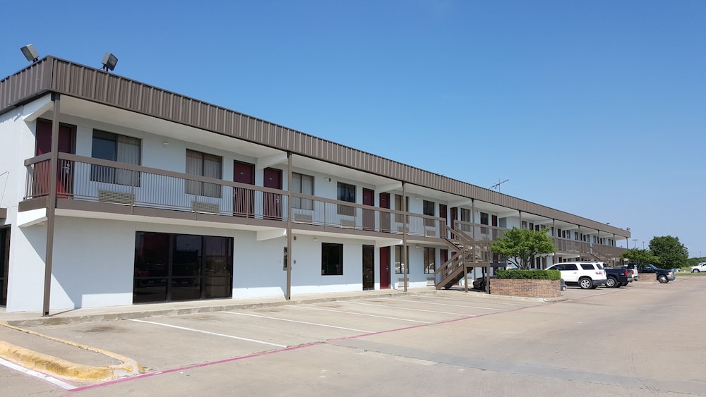Inn of Rockwall - Property Image 12