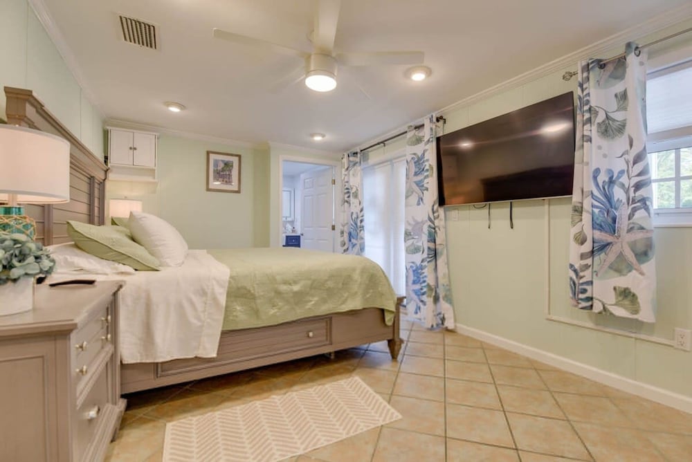 Heron House by Brightwild Luxury Waterfront Home view 3