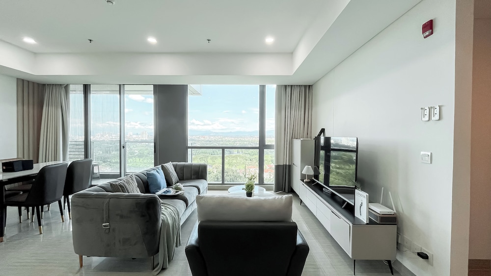 Spacious 3Br With Extra Room At Hillcrest House Apartment