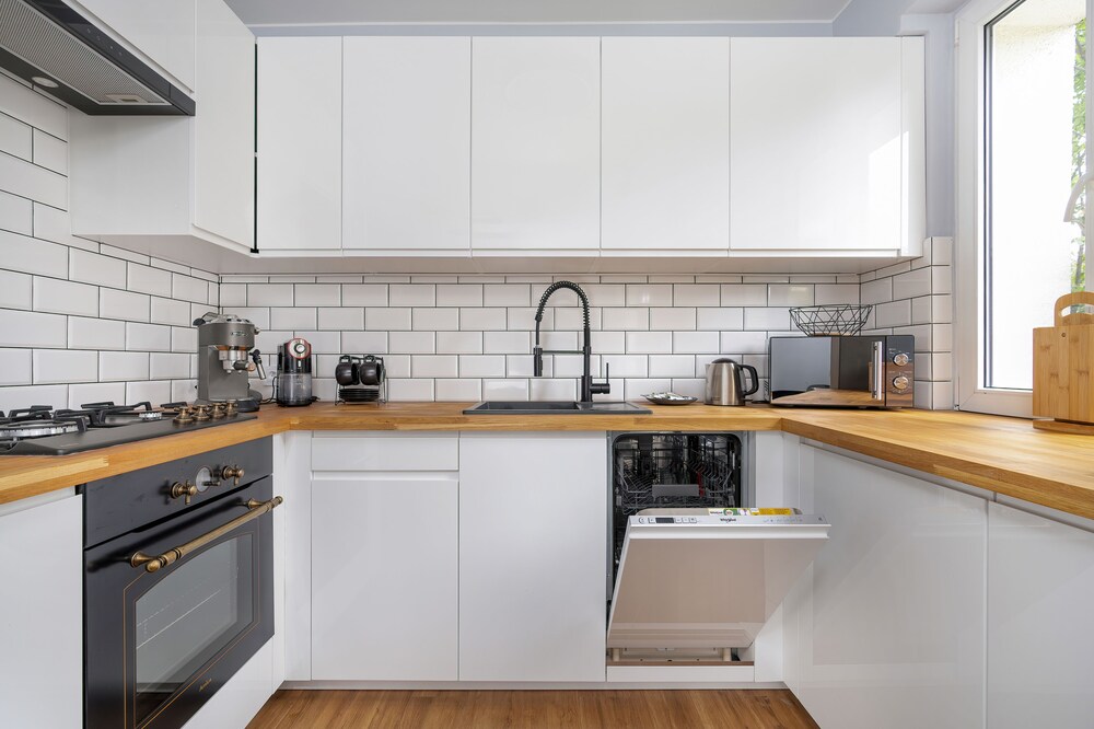 Poznan Rataje Apartment by Renters view 5