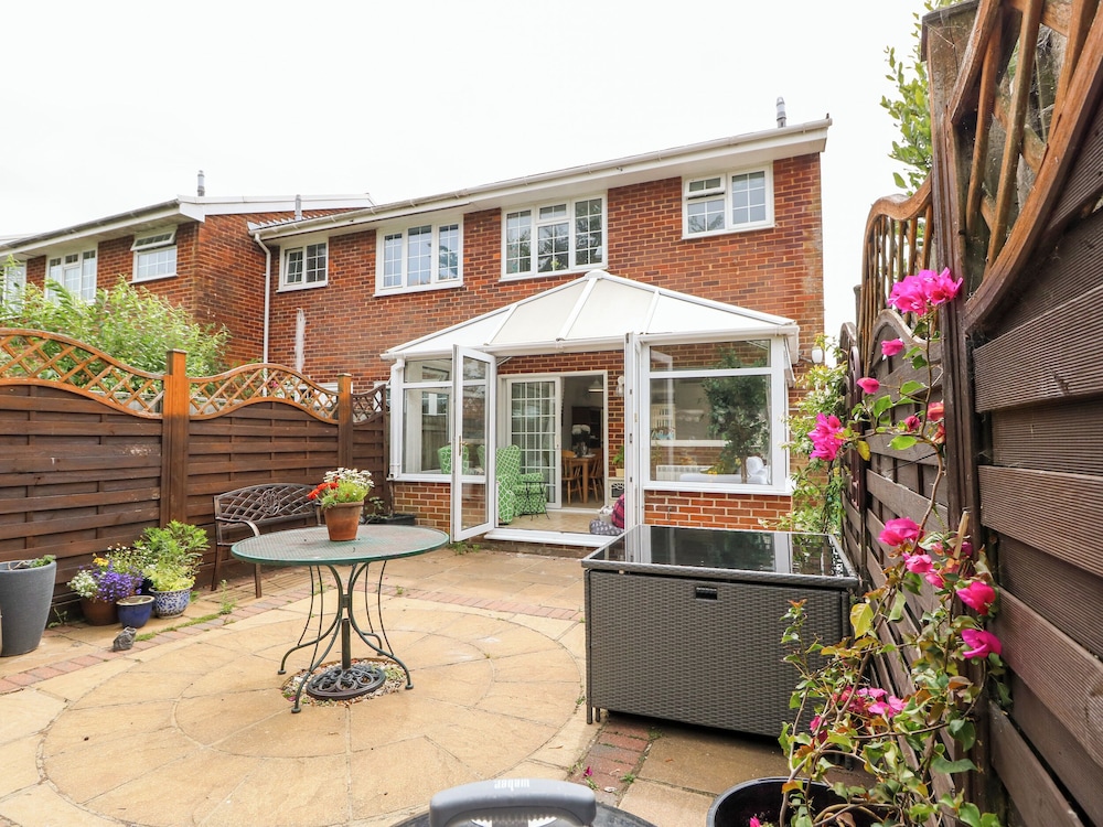1 Westwood Close