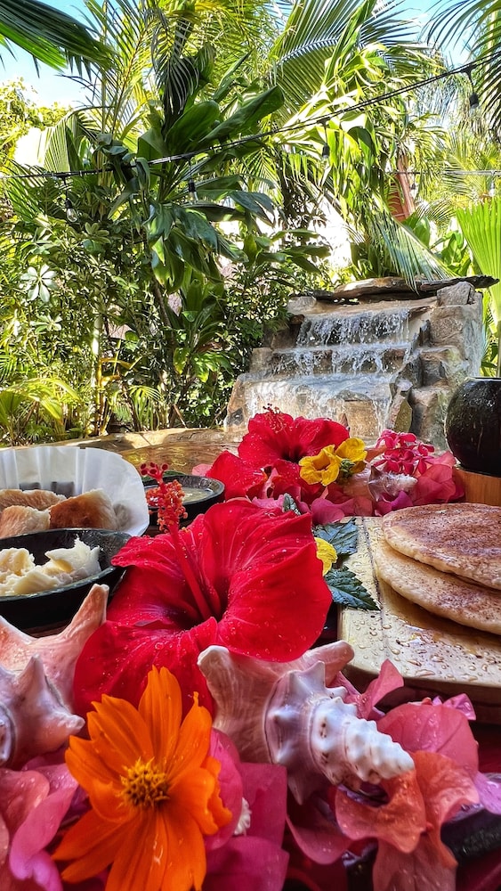 CHALET TROPICAL Hotel & Restaurant-Pizzeria