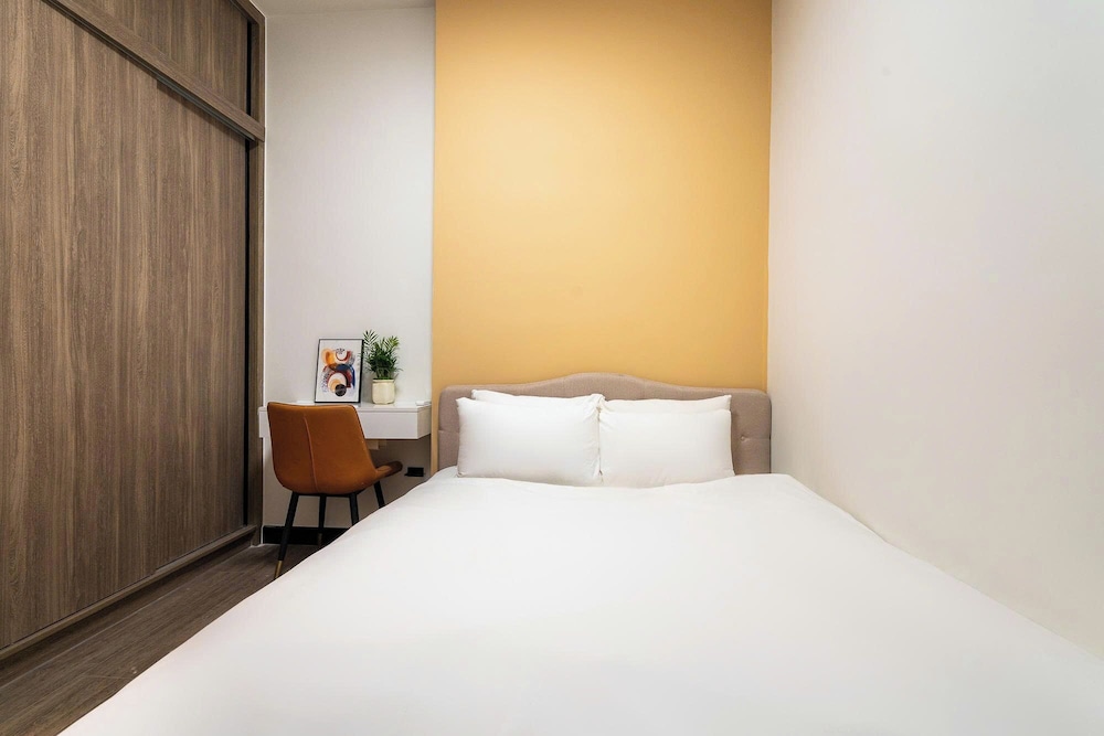 Luxury Vela Luxe - De La Sol Sai Gon