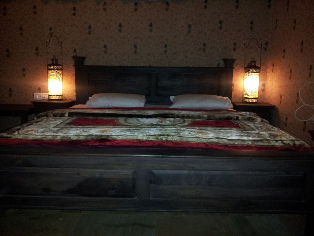 Desert Glamping