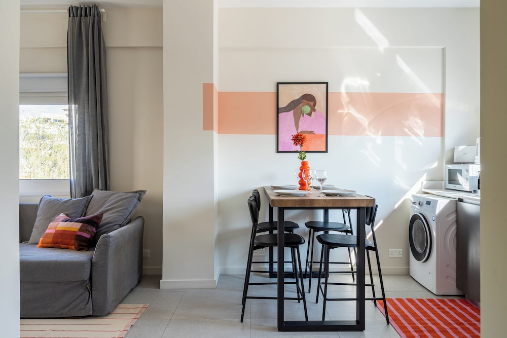 Local Host Living - Signature Apartments in Nicosia