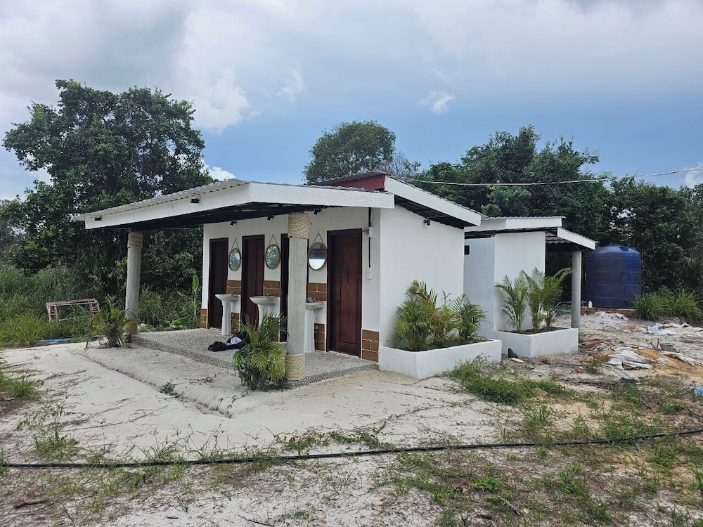 White Beach Hostel