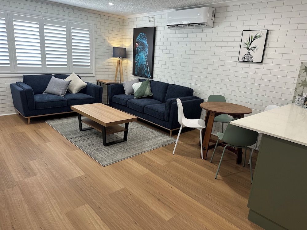 Central Cullen Apartments