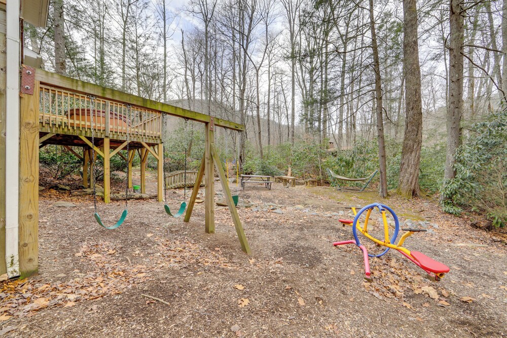 Play & Unwind! Home w/ Hot Tub in Maggie Valley