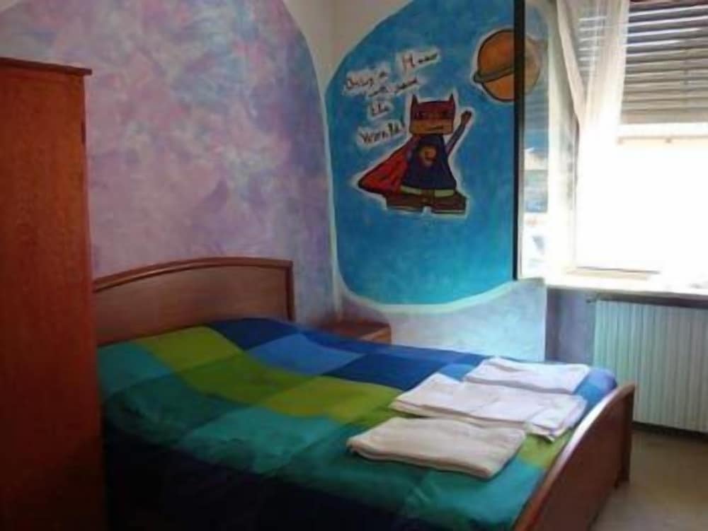 Photo 9