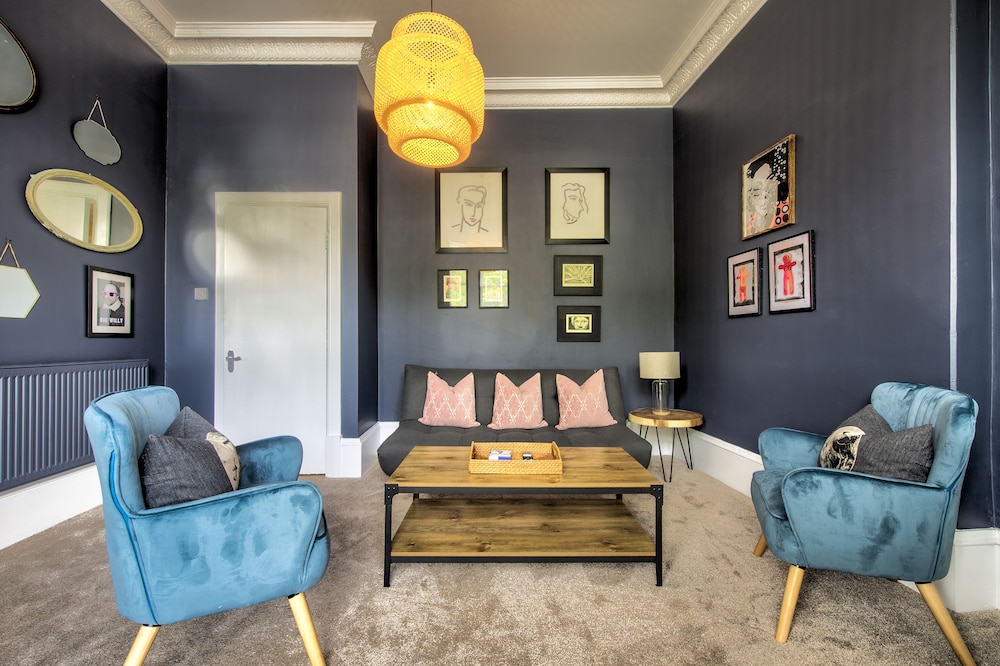 Maya's Glasgow Holiday Homes