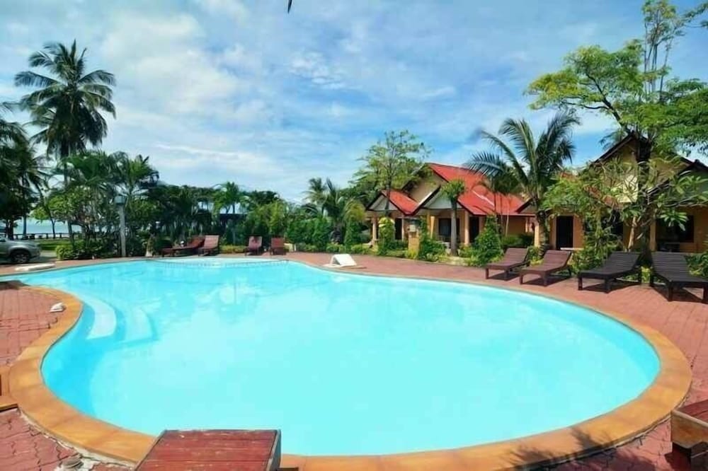 Lanta Emerald Bungalow