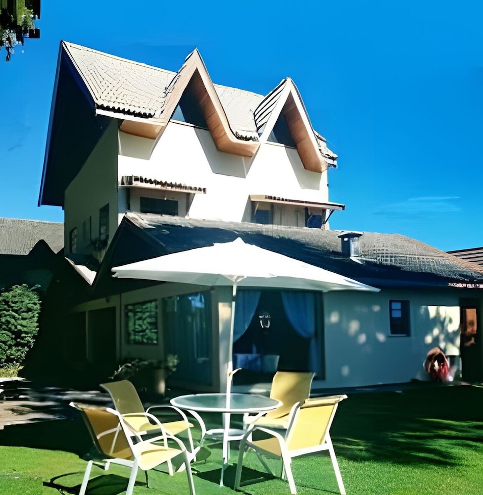 THE WRITERS HOUSE
