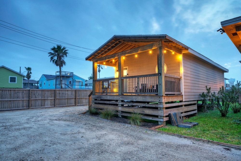 Peyton s Place by Avantstay 2 Blocks to Beach