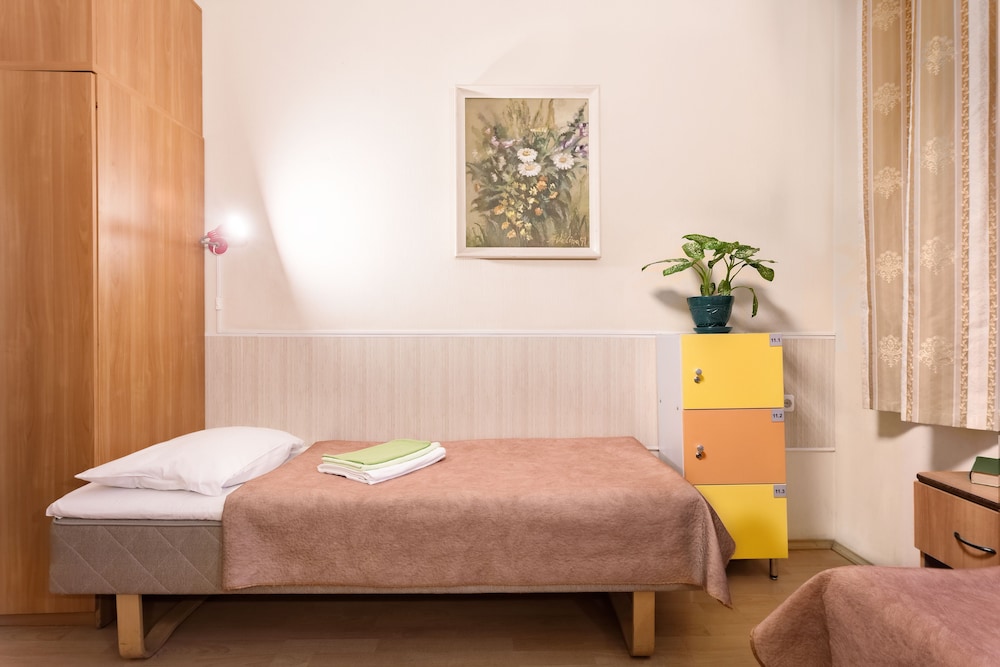 Metro-Tour Hostel