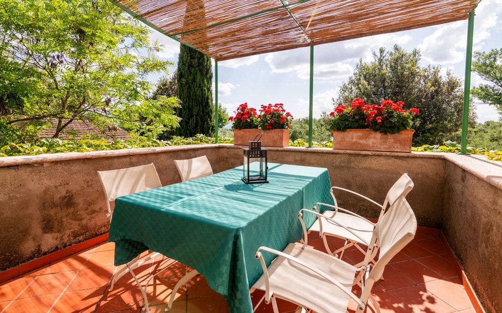 Farmhouse With Exclusive View Between Umbria and Tuscany La Godiola-albizia