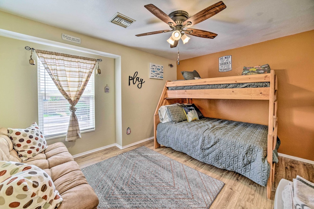 Page Vacations - Vibrant Paradise in Page  1 Mi to Canyon Tours! - Property Image 3