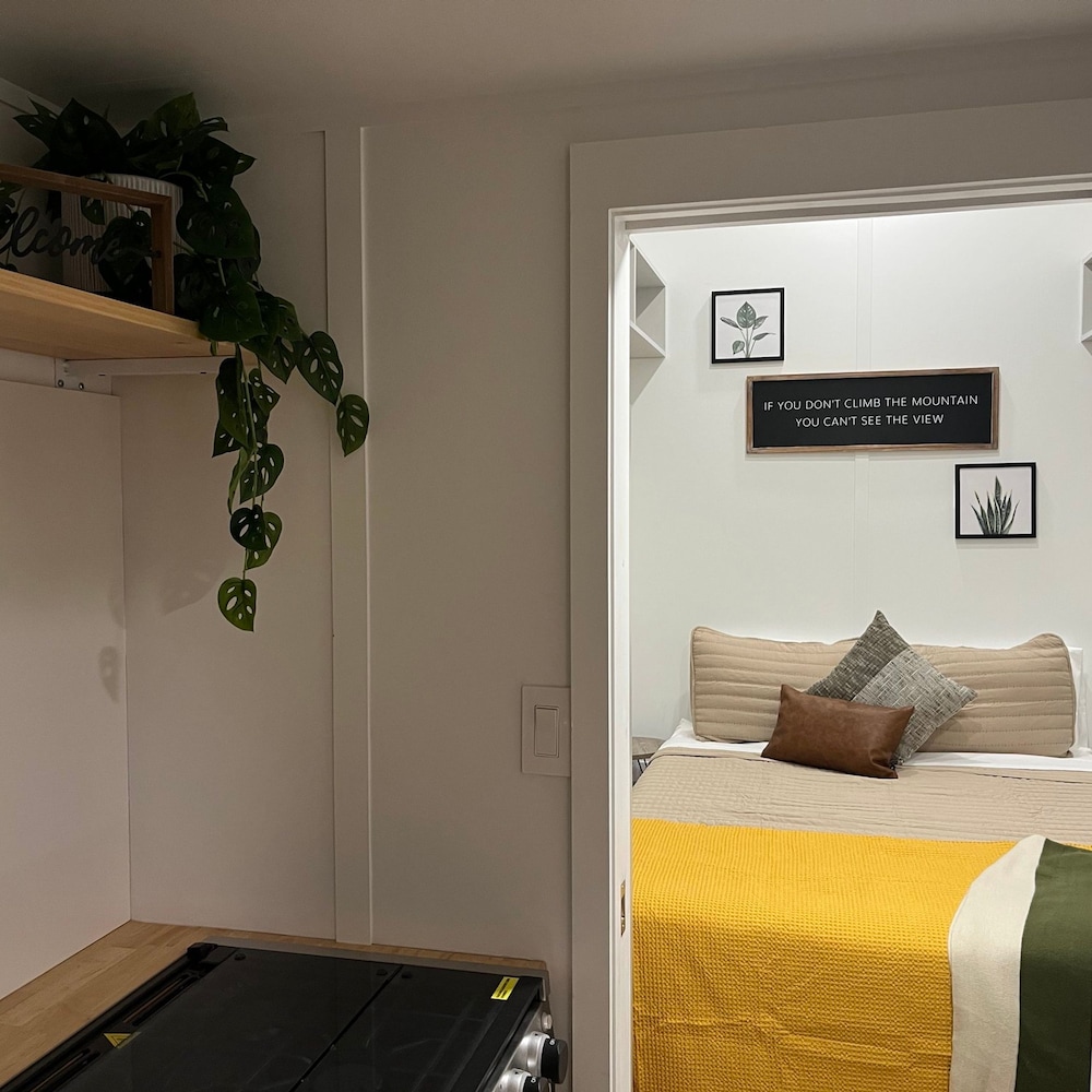 The Apex Tiny House in Marianna