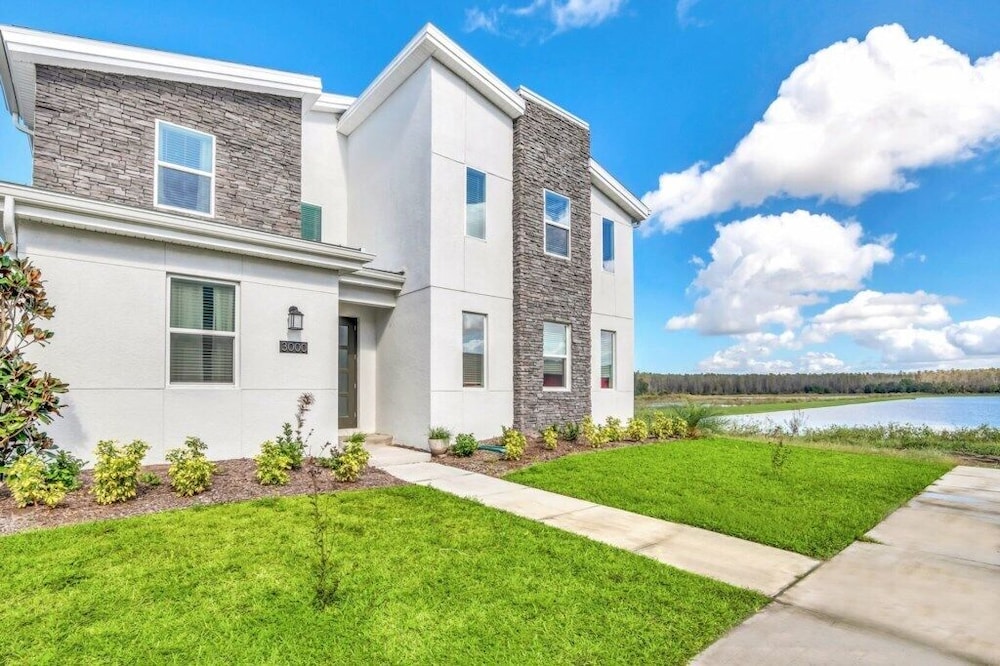 Jurassic Water View @storey Lake by Shine Villas! Sleeps up to 24! #021 view 5