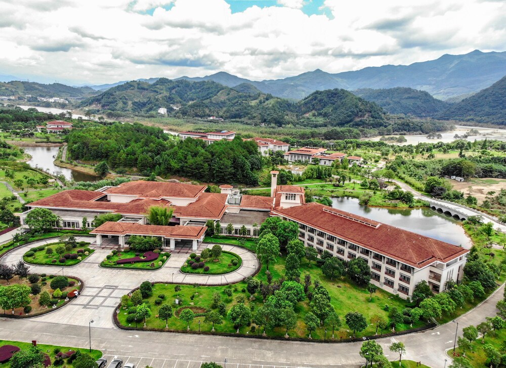 Dahongpao Resort Wuyi Mountain