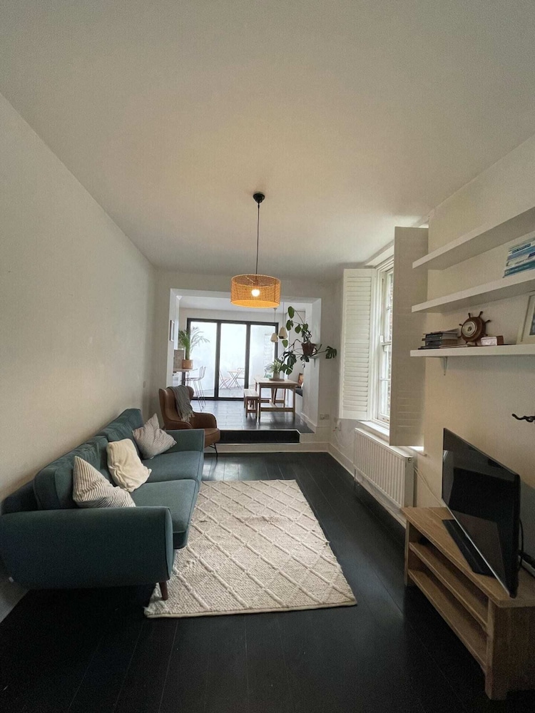 Chic Farmhouse-style Flat - Walthamstow Village!