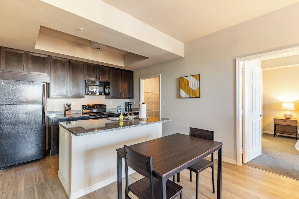 Landing Amazing 1bd, Game Room, Gym