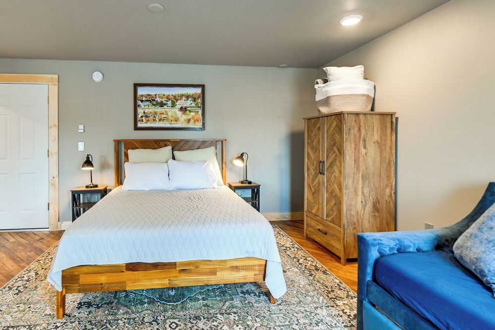 Cozy Meredith Studio Near Lakes & Downtown
