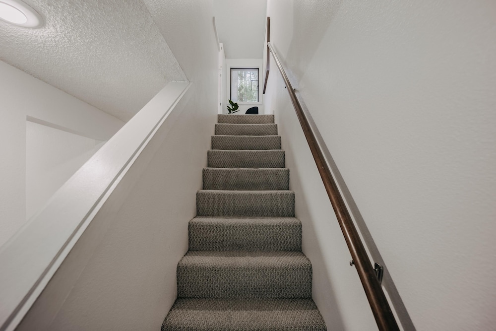 Snowater Condo #42 - Wifi - Pets Ok