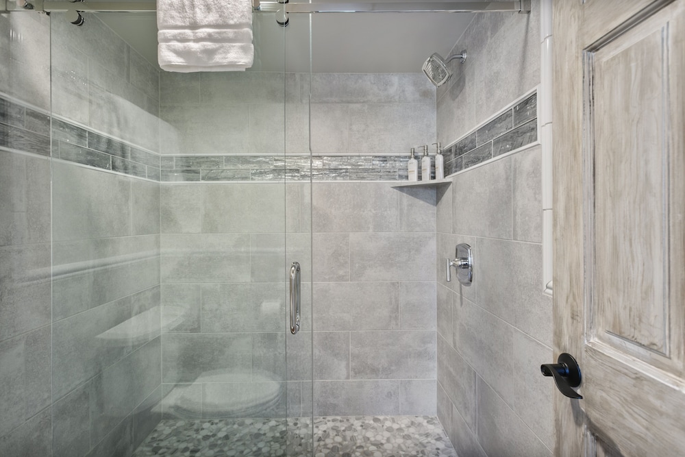 105 - Three Bedroom with Spa Ridgepoint 3 Condo