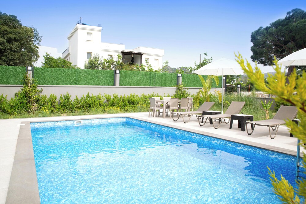 İmportantTravel BD4108 2Bedroomed Villa