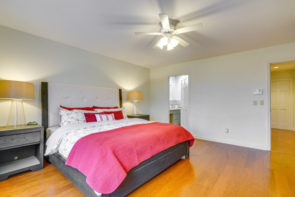 Fort Wayne Vacation Rental ~ 9 Mi to Downtown! view 3