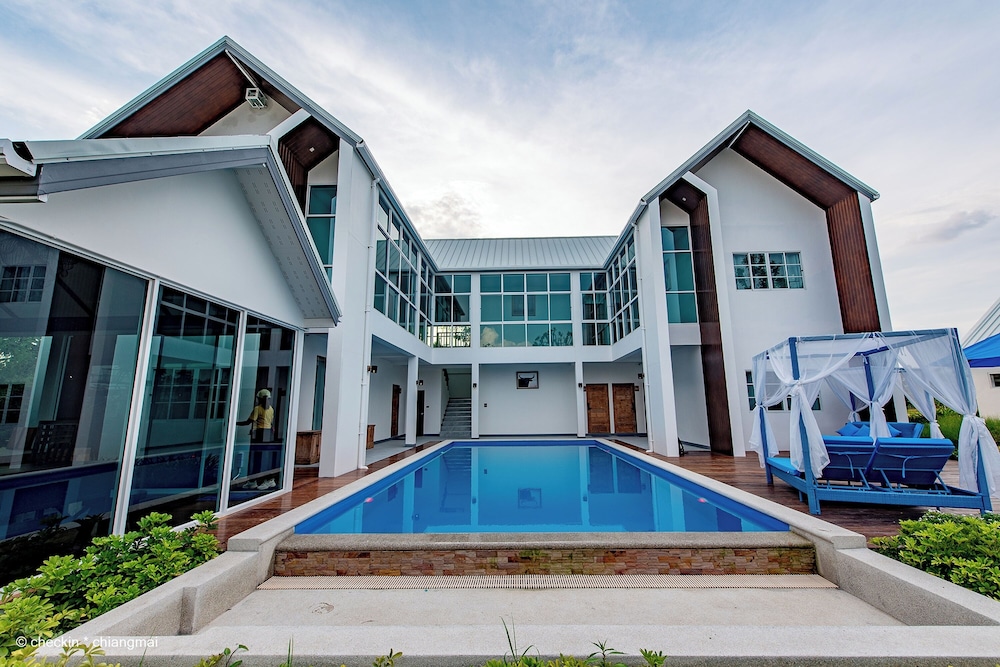 Buffalo Island Resort