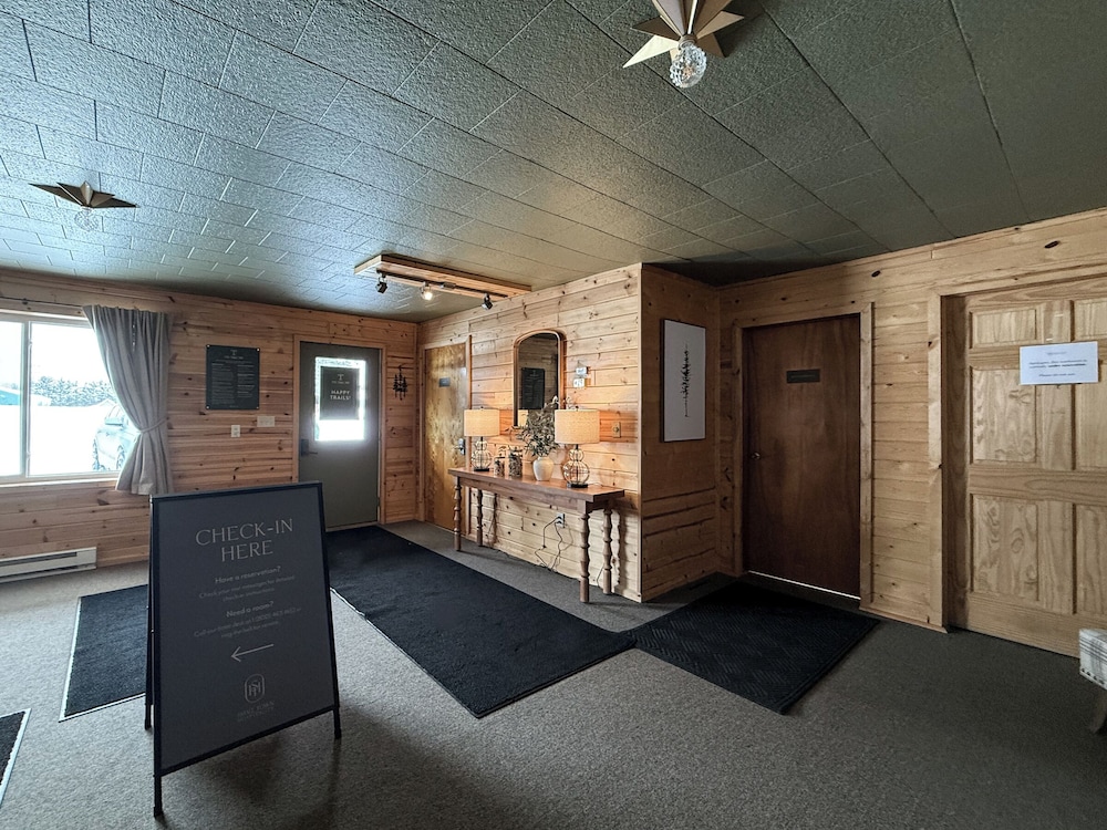 The Trail Inn - Newberry, MI - 13467 M-28