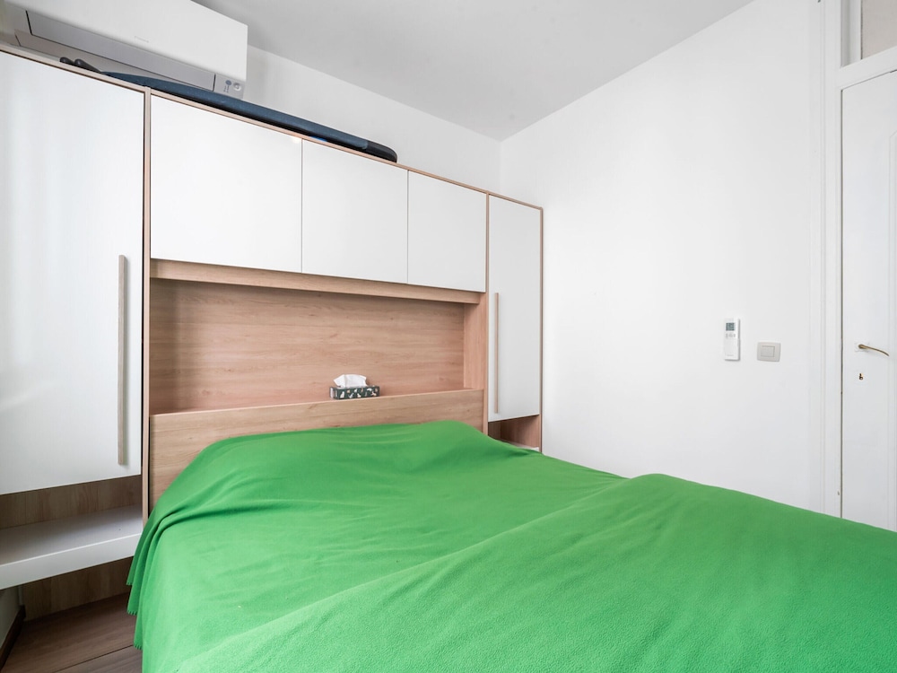 Renovated Apartment Near Beach