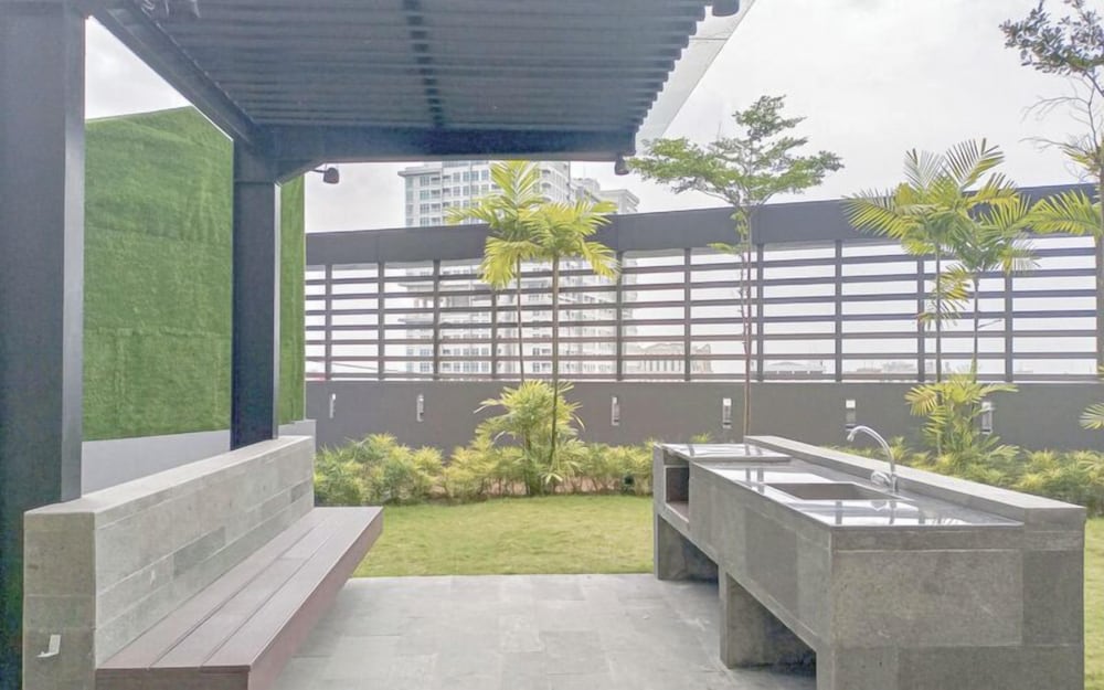 Homey And Compact 2Br Podomoro City Deli Medan Apartment