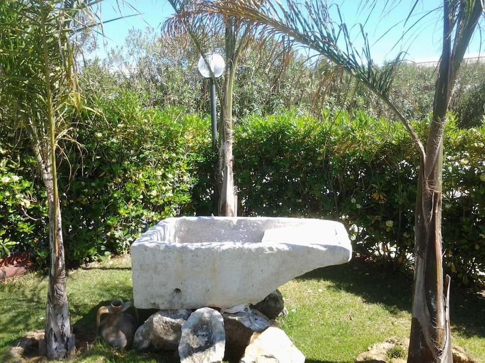 Kamarina Land