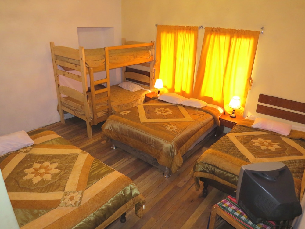 Hostal Campanario