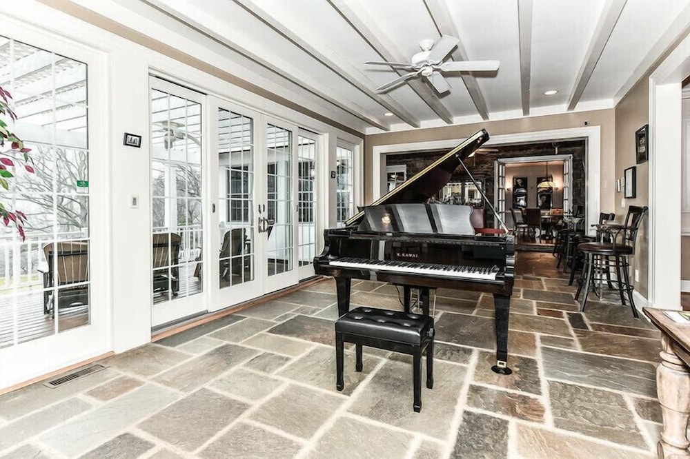 Leesburg Vacations - The Manor at Courtland Farm - Property Image 14