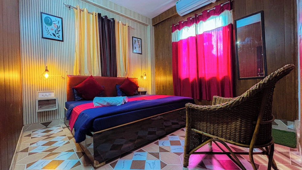 Skyard Hostel & Homestay (Harsil Valley)