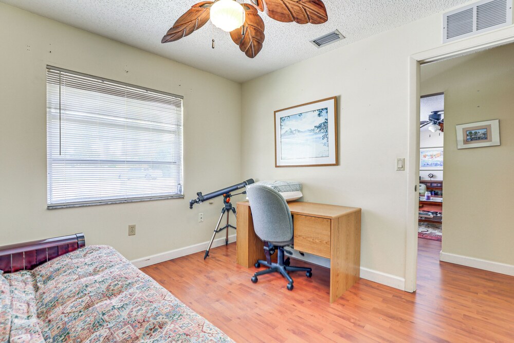 Palm Aire Home - 5 Mi to SRQ Airport!