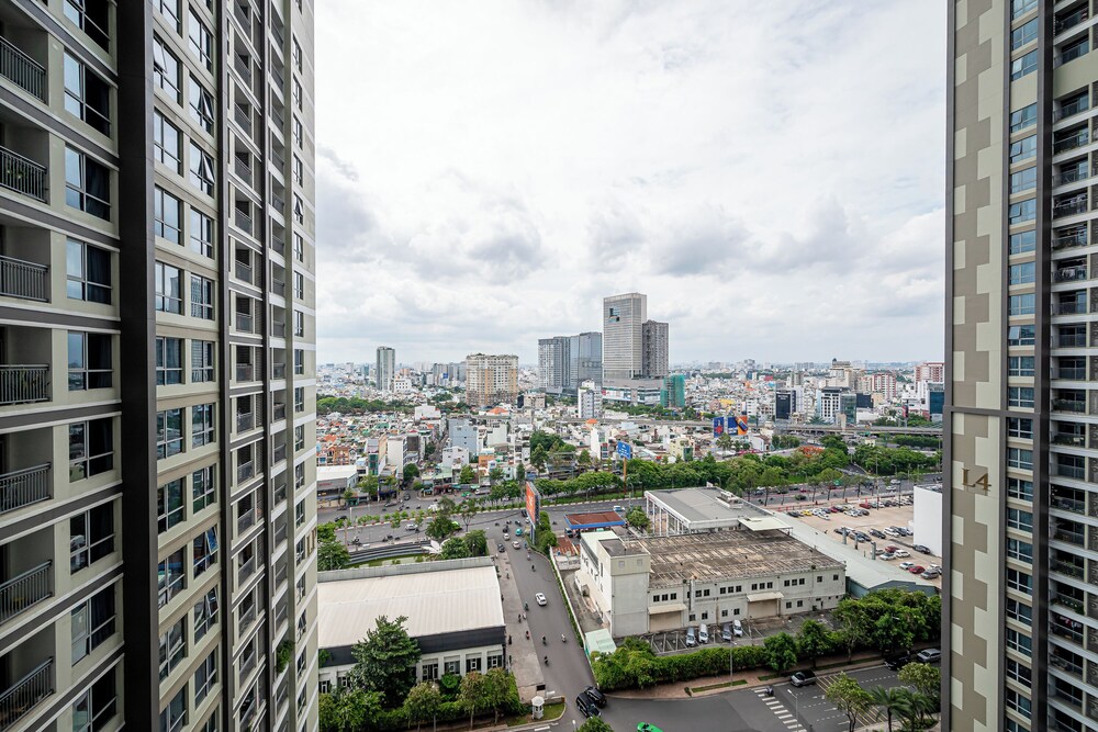 PD Pristine Apartment Landmark Plus