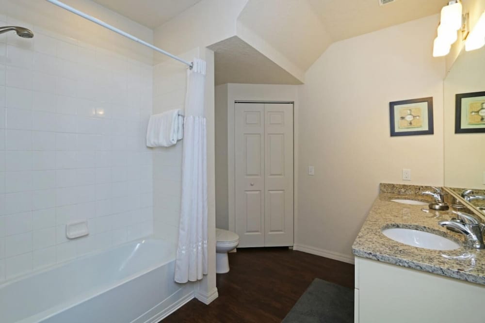 Your VIP Home Near Disney 25107