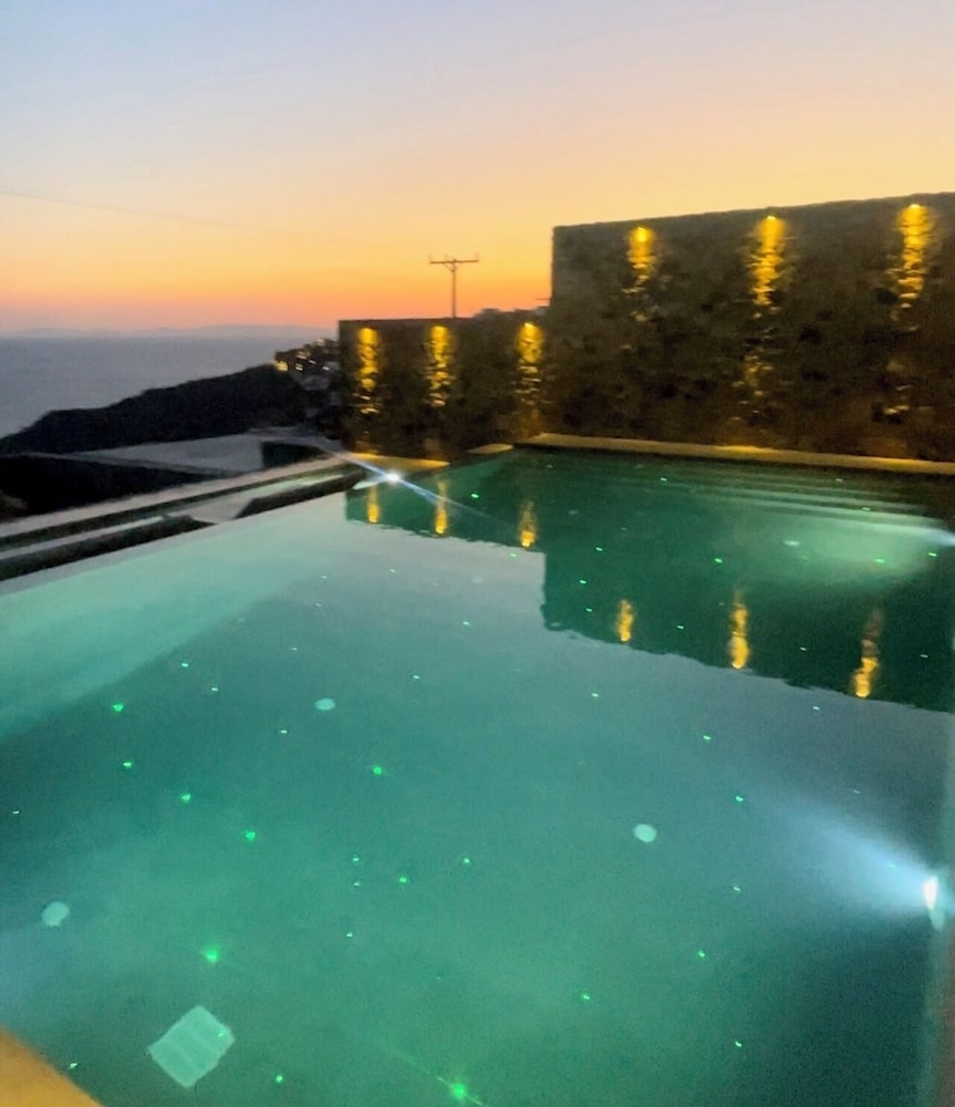 Ria Mar Villas & Suites by Live&Travel