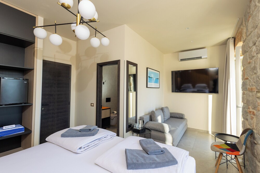 East Coast Deluxe Rooms