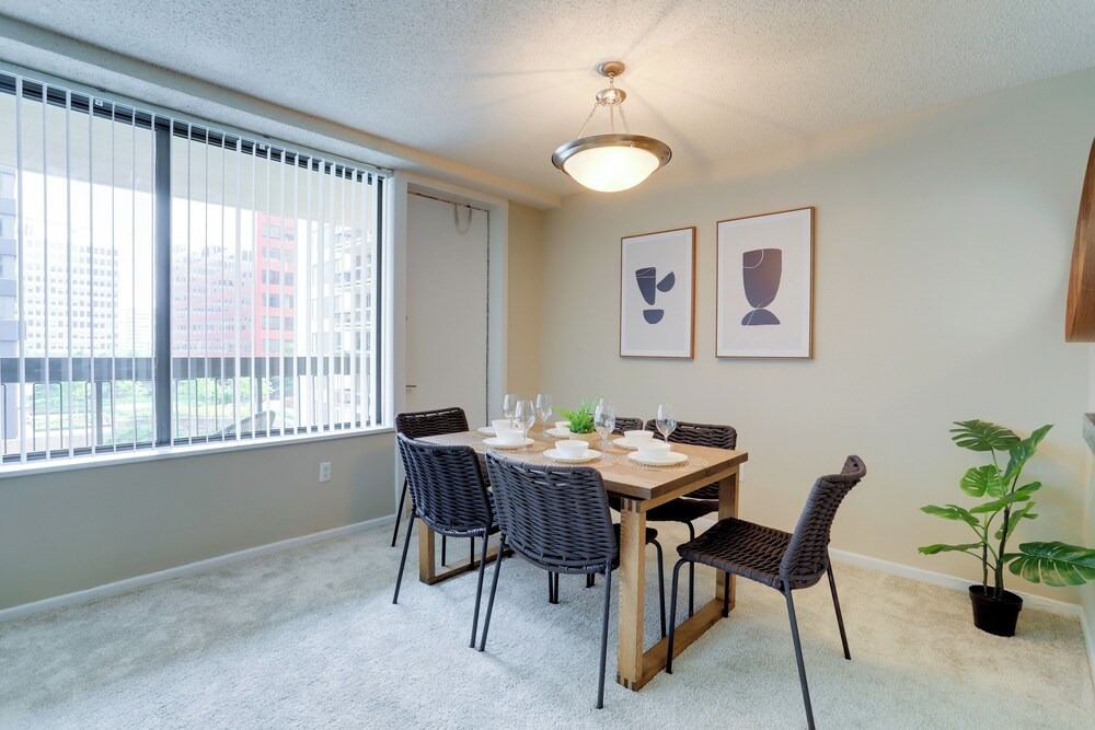 Modern Apartment with Top Amenities