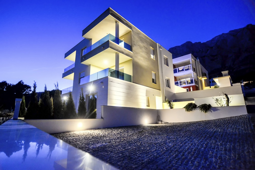 Lux Apartments view 2