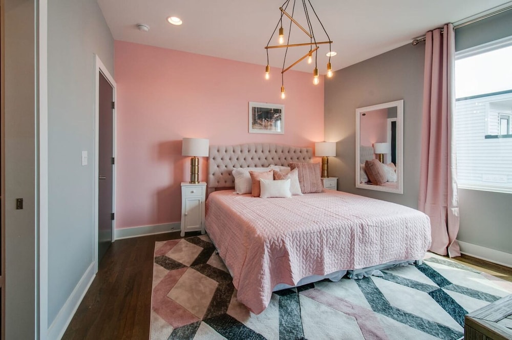Going Fast Dollys Dream 12 Beds