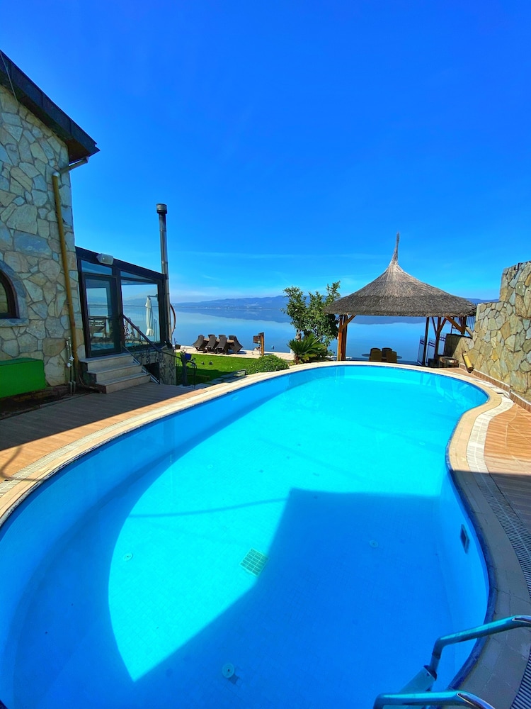 Villa Atroa