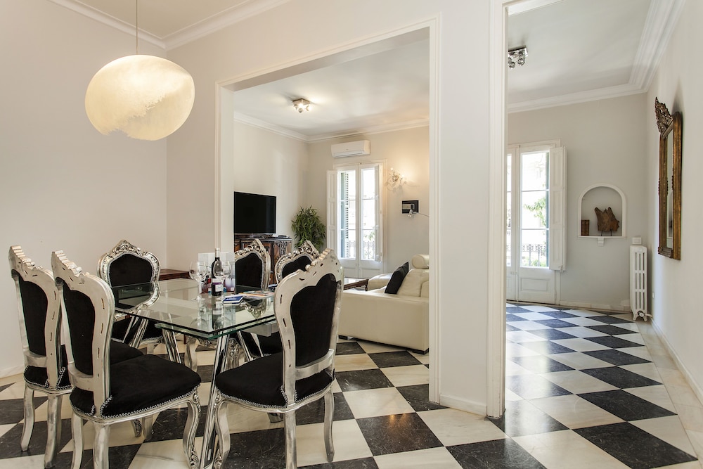 City Center Apartment with Terrace-1229 photo 5