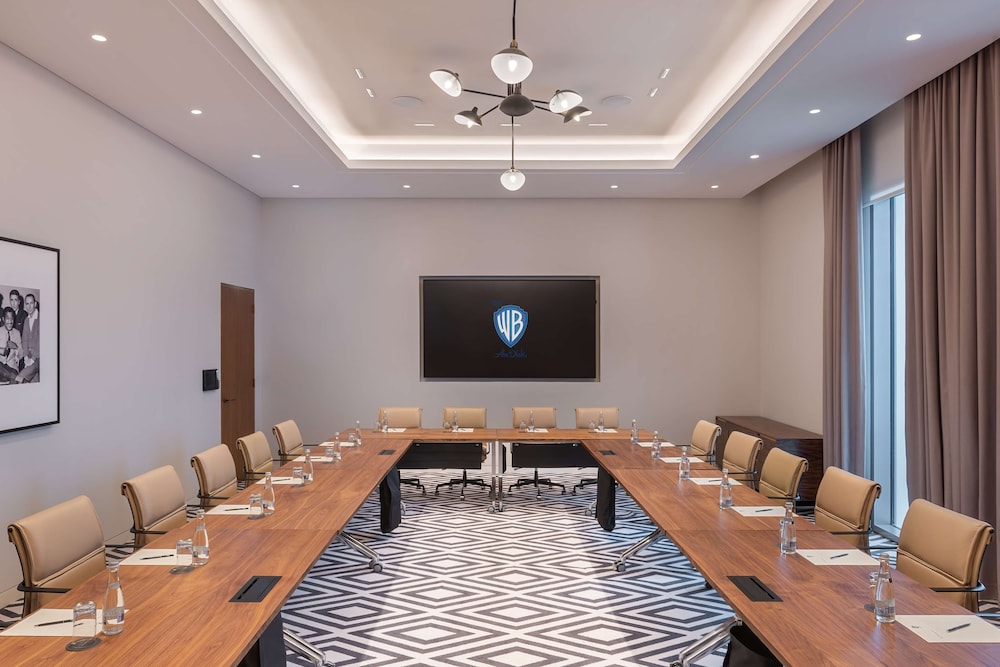 The WB Abu Dhabi, Curio Collection by Hilton