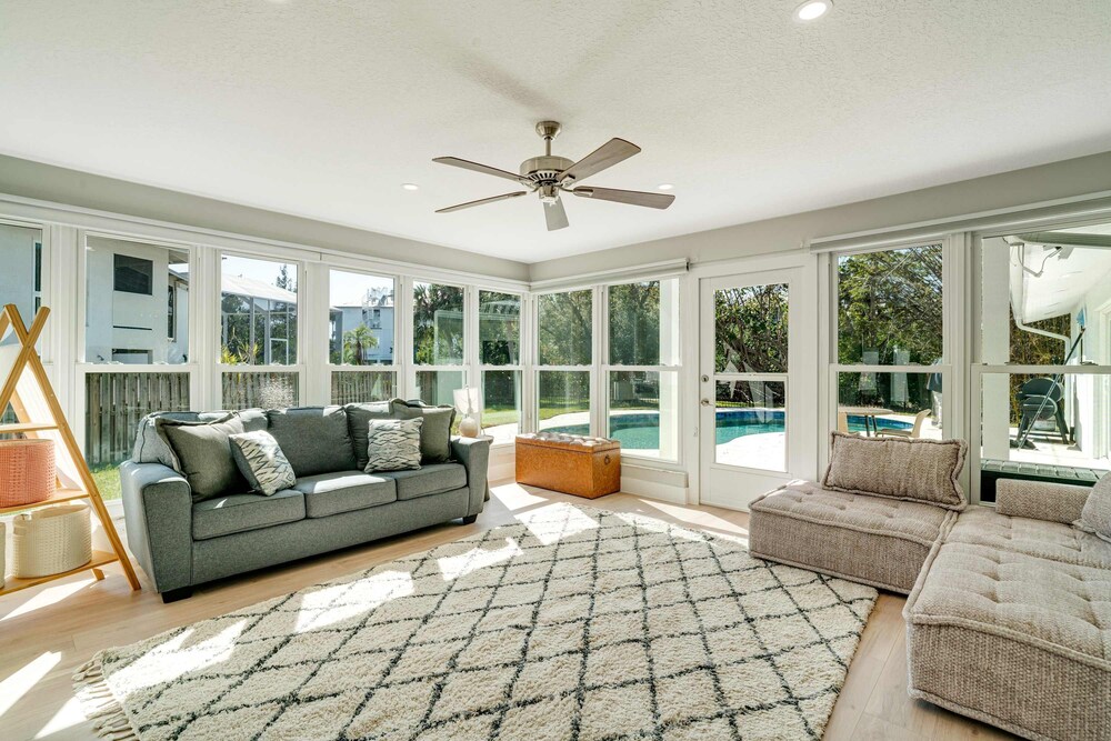 Sarasota Waterfront Pool Home With Dock